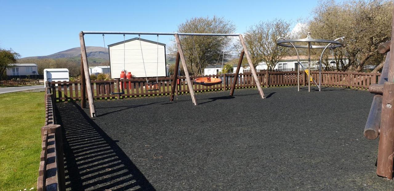 Port Haverigg Marina Village Millom Exterior foto