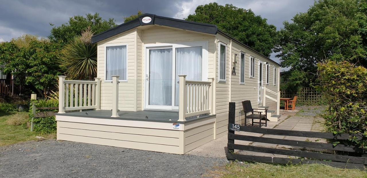 Port Haverigg Marina Village Millom Exterior foto
